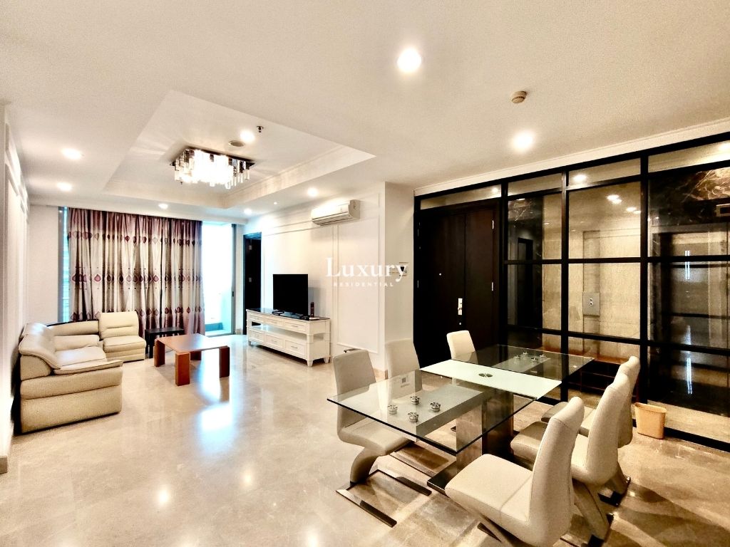 Residence 8 Senopati - 3+1 Bedrooms Furnished