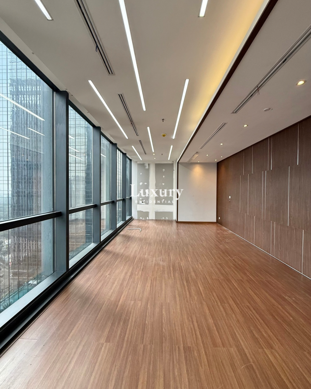 Treasury Office Tower - Semi Furnished Best View